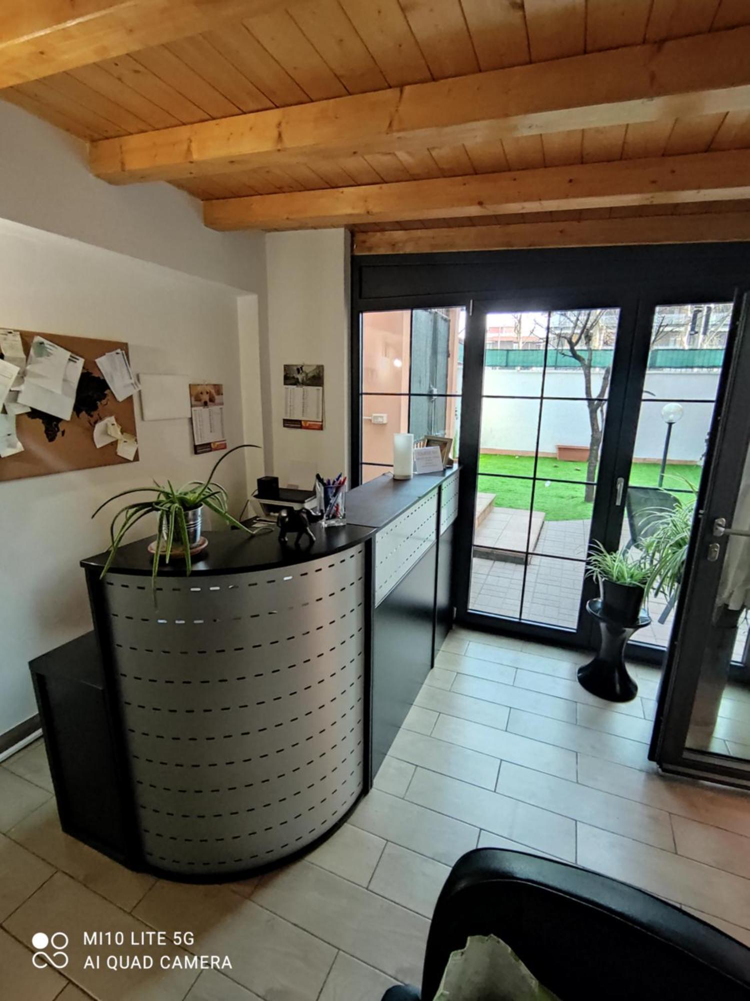 Hostal D'Annunzio House Cesano Boscone Luaran gambar